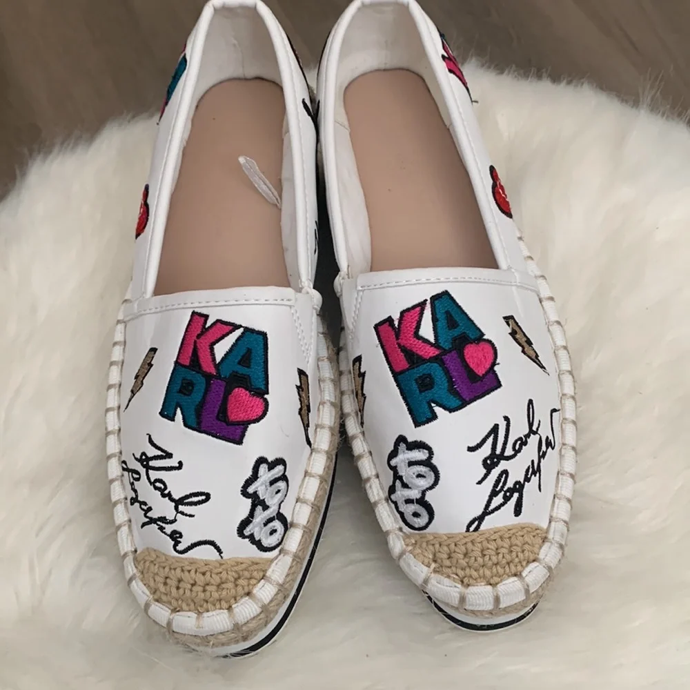 NWT KARL LAGERFELD EMBROIDERED SLIP ON SHOES HAND CRAFTED SIZE 5.5 - Picture 3 of 16